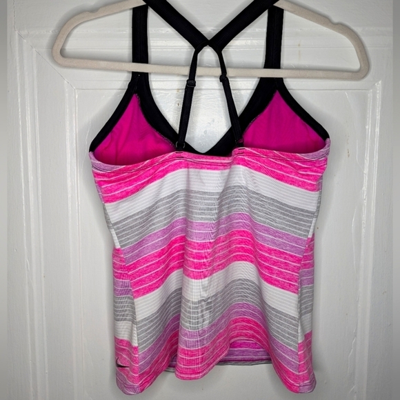 Nike Tankini / Sleeveless exercise top Woman's M - Picture 2 of 3